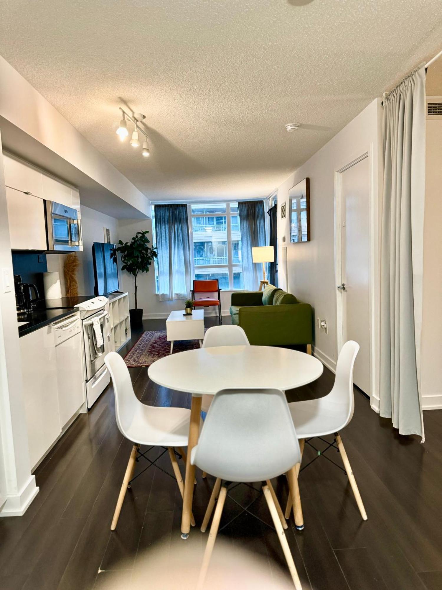 Lush Condo By Cntower - Free Parking 多伦多 外观 照片
